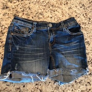 Ariya Jeans Cutoff Raw Hem Shorts Size 7/8